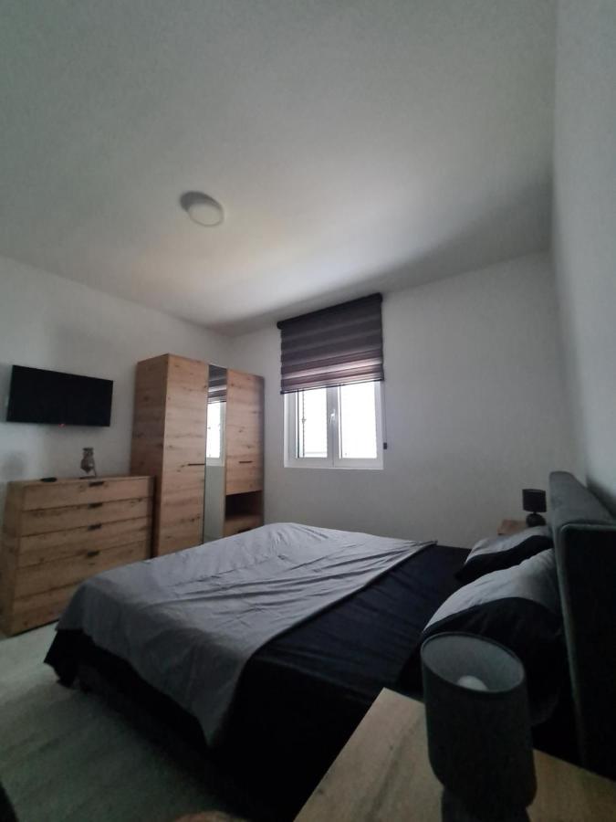 Apartment Nikcevic Тиват Екстериор снимка